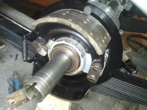 Brakes assembled, awaiting refurbished hub, bearings and oil seal.