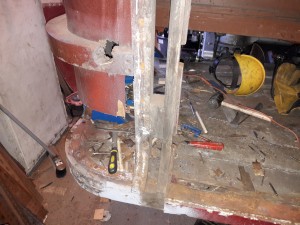 Left-hand rear corner and boot door frame timbers